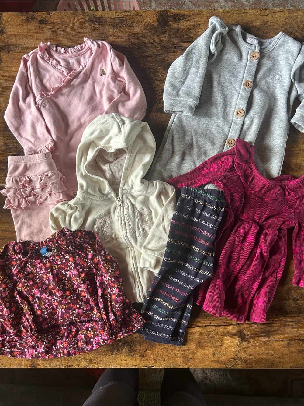 GAP Girls Mixed Tops & Sweaters Lot - Pink, Cream, Gray, Burgundy, Floral